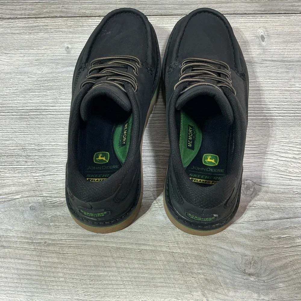 Skechers John Deere Brockman Shoes Mens 9.5 Black Leather Slip-ins 256092